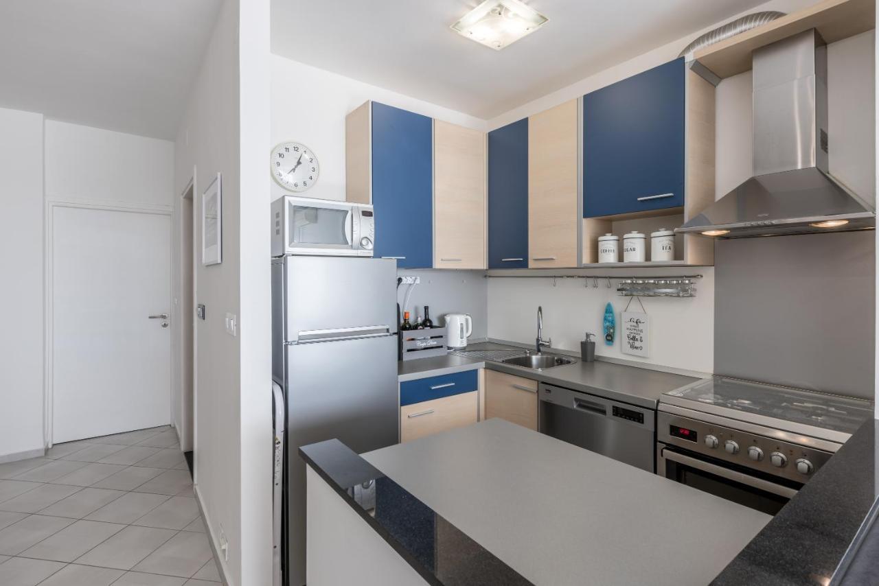 Sundowners Apartment, 52Qm, Double & Single Bed, 10 Min From Old Town Of Split Bagian luar foto